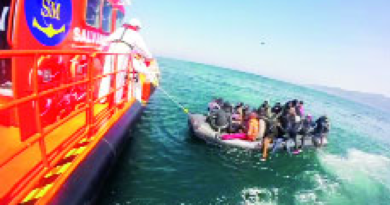 Migrations: des membres d’ONG de secours en Méditerranée obtiennent justice après 7 ans de bataille en Italie