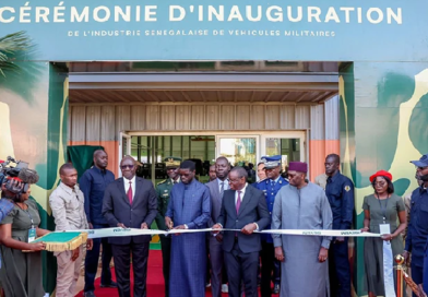 Le président de la République a inauguré une usine d’assemblage de véhicules militaires, à Diamniadio Le président de la République a inauguré une usine d’assemblage de véhicules militaires, à Diamniadio