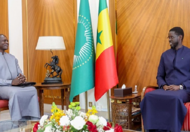 Célébration de la fête nationale-4 Avril : le Président Diomaye Faye reçoit le maire de Thiès, Dr Babacar Diop Célébration de la fête nationale-4 Avril : le Président Diomaye Faye reçoit le maire de Thiès, Dr Babacar Diop