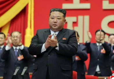En Corée du Nord, le parti réélit Kim à l’unanimité et salue ses prouesses nucléaires En Corée du Nord, le parti réélit Kim à l’unanimité et salue ses prouesses nucléaires