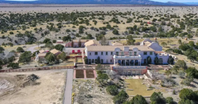 États-Unis: les enquêteurs fouillent le ranch de Jeffrey Epstein au Nouveau-Mexique