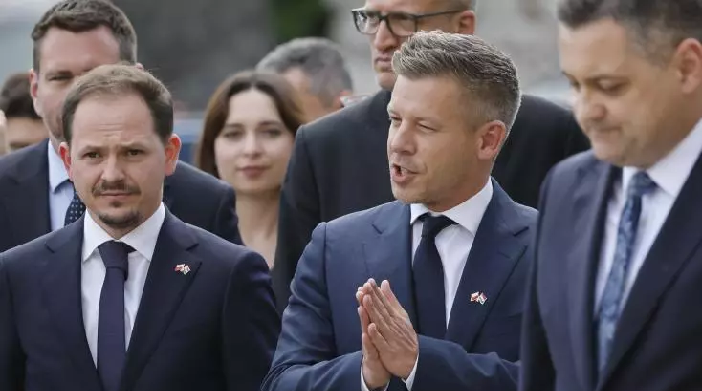 Peter Magyar en Pologne pour marquer le retour de la Hongrie dans l’UE Peter Magyar en Pologne pour marquer le retour de la Hongrie dans l’UE