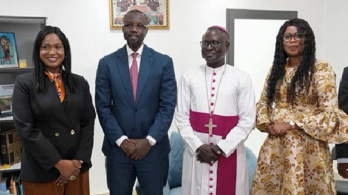 Pèlerinage de Popenguine : échanges cordiaux entre le Premier ministre Ousmane Sonko et l’Archevêque de Dakar