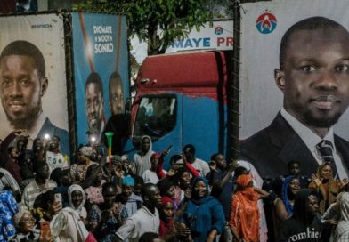 Bras de fer constitutionnel : Pourquoi Bassirou Diomaye Faye choisit le référendum contre Ousmane Sonko Bras de fer constitutionnel : Pourquoi Bassirou Diomaye Faye choisit le référendum contre Ousmane Sonko