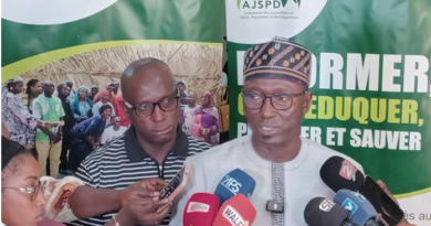 Mercredis de l’AJSPD: Dr Mamadou Ndiaye alerte sur les risques bactériens des aliments de rue Mercredis de l’AJSPD: Dr Mamadou Ndiaye alerte sur les risques bactériens des aliments de rue