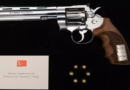 Un revolver, six balles: l’étrange cadeau du président turc aux dirigeants de l’Otan Un revolver, six balles: l’étrange cadeau du président turc aux dirigeants de l’Otan