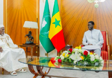 Audiences à la Présidence : Le chef de l’État reçoit le Khalife général de Darou Salam Chérif Audiences à la Présidence : Le chef de l’État reçoit le Khalife général de Darou Salam Chérif