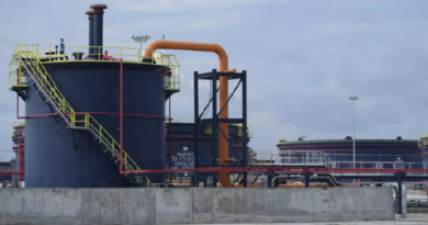 Nigeria: la méga-raffinerie Dangote bientôt cotée en bourse Nigeria: la méga-raffinerie Dangote bientôt cotée en bourse